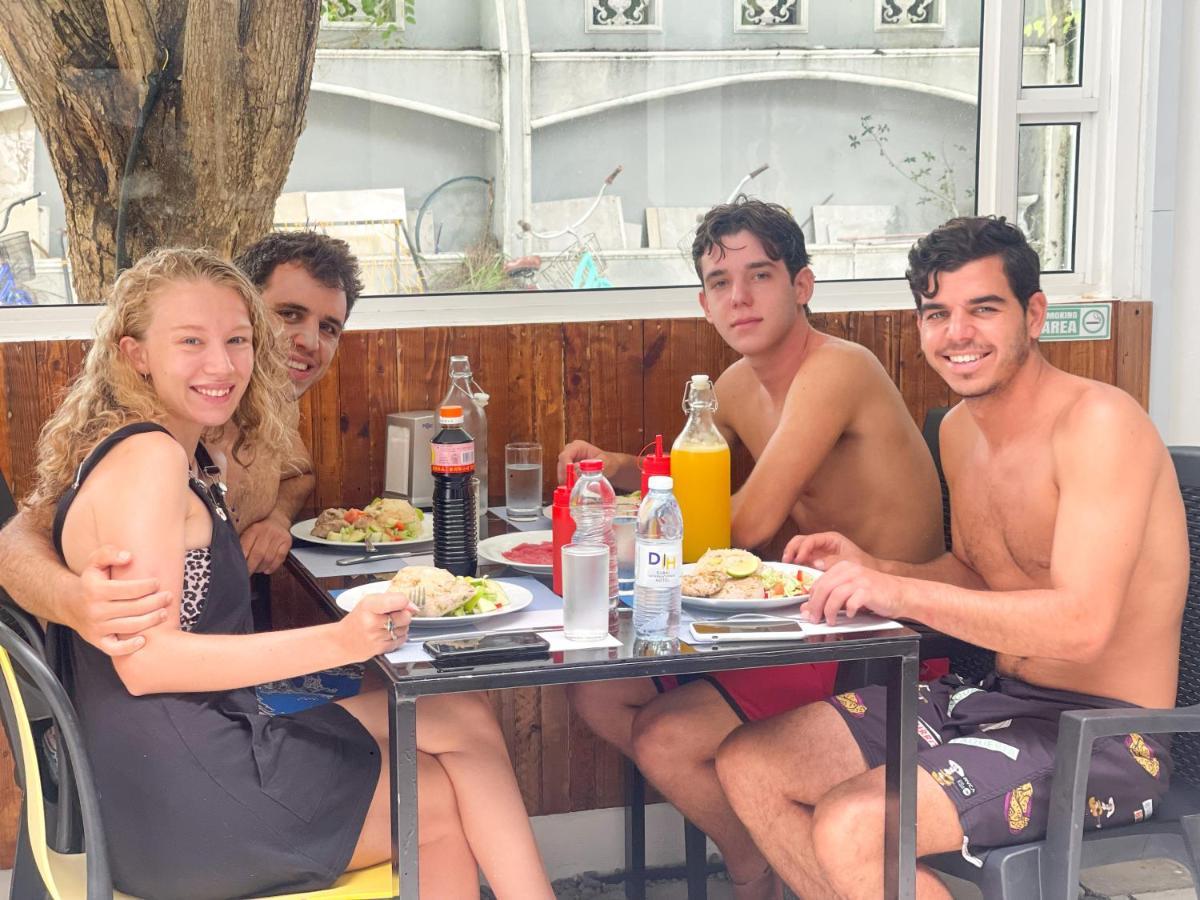 Moodhu Surf House Hotel Himmafusi Kültér fotó