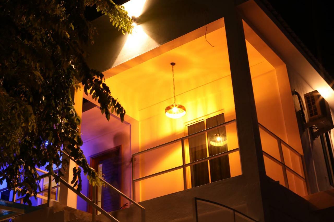 Moodhu Surf House Hotel Himmafusi Kültér fotó