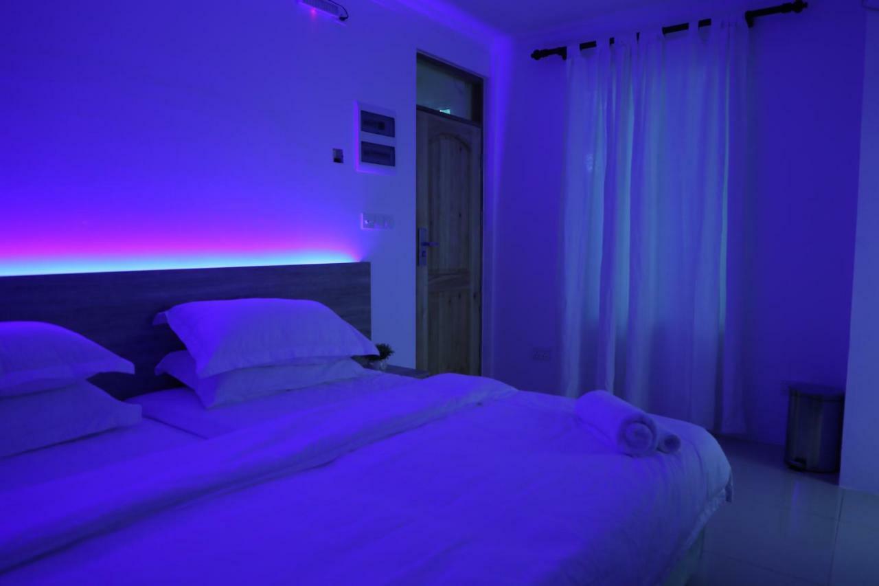 Moodhu Surf House Hotel Himmafusi Kültér fotó